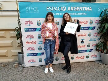 Las profesionales rusas junto a Exel