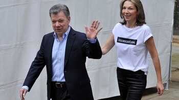Santos llegó temprano para emitir