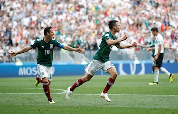 Hirving Lozano y Andrés Guardado