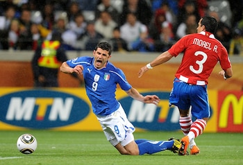 Italia y Paraguay igualaron 1-1 en el 2010 (Getty)