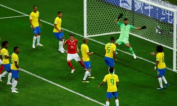 Nueve brasileños rodean a Zuber,