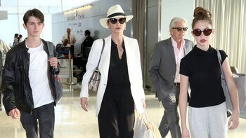 El matrimonio con sus hijos,