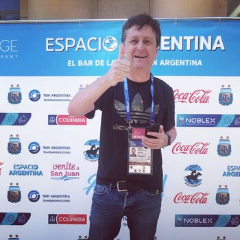 Korol en el bar de la Selección Argentina en Moscú