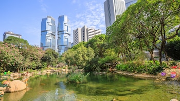 Lagos, jardines y parques dentro