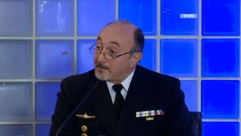 El capitán de navío Gabriel