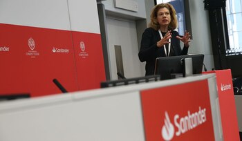 Lindsdey Argalas, directiva de Banco