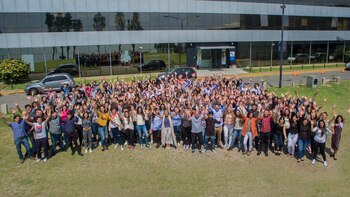 El equipo de la compañía en sus oficinas de Costa Salguero