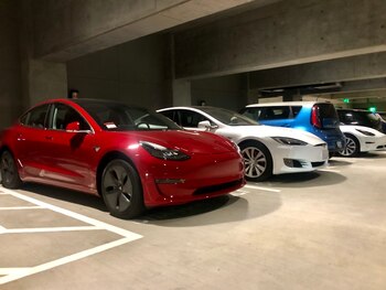 Los modelos eléctricos Tesla abundan