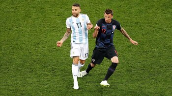 Nicolás Otamendi perdió lugar en