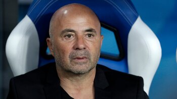 Sampaoli pondrá a Armani y