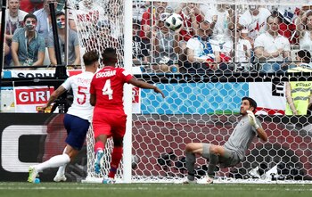 John Stones anotó dos goles
