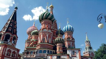 Las coloridas cúpulas de la