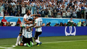El abrazo del gol argentino: