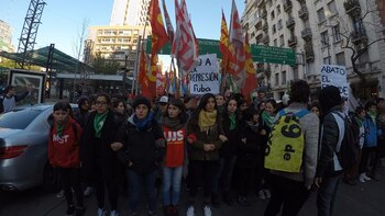 La izquierda desconocen el resultado