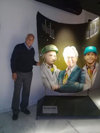 Rubén Fangio en un museo