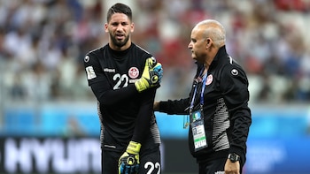 Mouez Hassen se lesionó el hombro