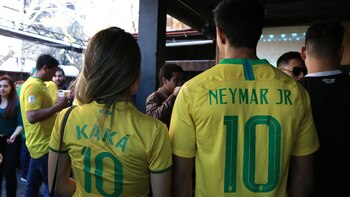 Camisetas y banderas de Brasil