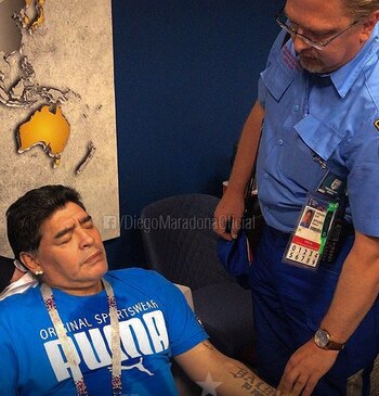 Maradona en el estadio luego