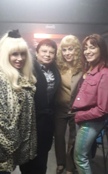 Comparte elenco en la película