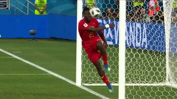 Michy Batshuayi remató con potencia