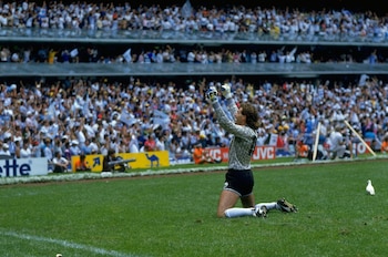 El festejo solitario de Pumpido