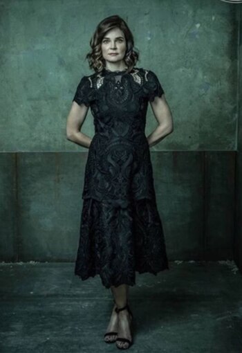 Y Betsy Brandt como “Marie