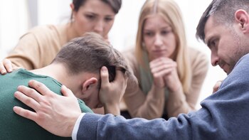 Cuando la persona se acerca