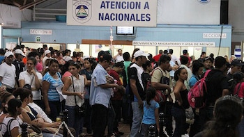 Muchos nicaragüenses tramitan los documentos