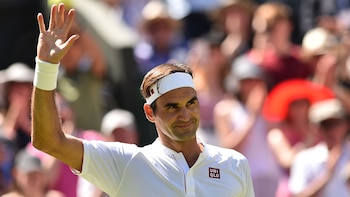 Federer ganó en su debut