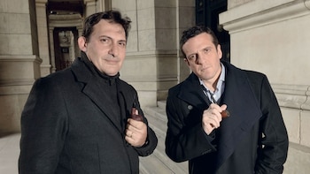 Paulo Kablan y Mauro Szeta , periodistas de trayectoria en policiales, presentaran los crímenes más mediáticos en el teatro (Foto Fabián Mattiazzi/GENTE)