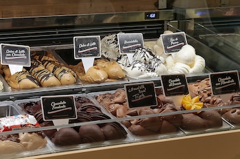 Chocolates con toppings explosivos o