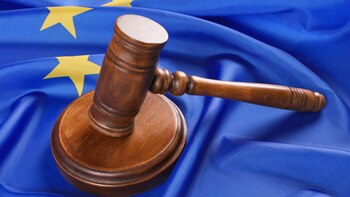 Se debe aprobar por cada