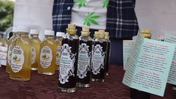 Productos medicinales a base de cannabis presentados en Expo Cannabis Colombia.