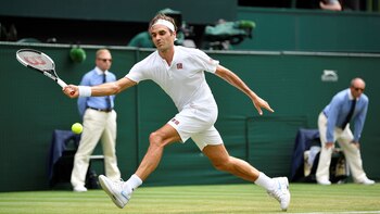 Federer se impuso en una