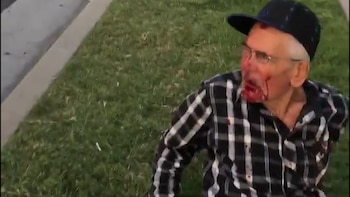 Al no hablar inglés, el