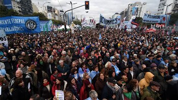 Miles de argentinos se movilizaron en el centro porteño