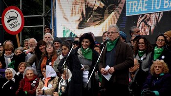 Carolina Papaleo y Gerardo Romano