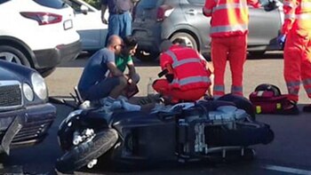 George Clooney es atendido por