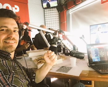 En Pop Radio, junto a