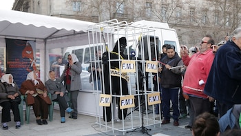 El gorila “machirulo”, el anterior