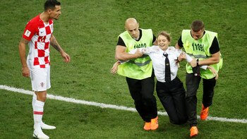 La invasión forzó a suspender