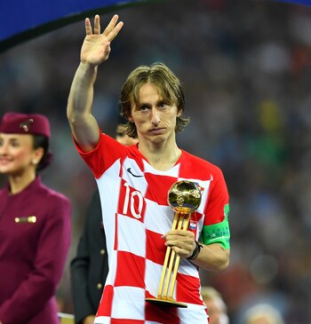 Modric recibió el premio al