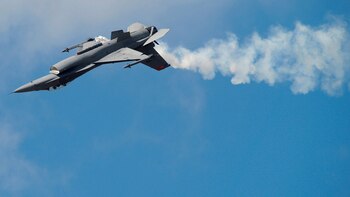 Acrobacias de un caza F-16