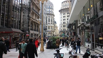 La calle Florida muestra el