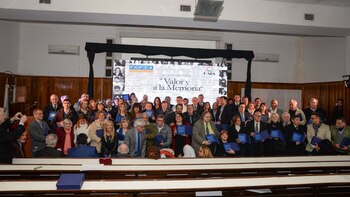 Los periodistas fueron premiados por