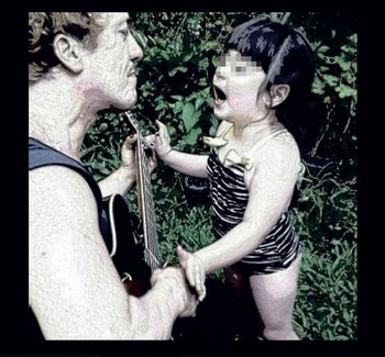 Junto a su hija Blondie