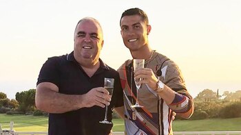 Cristiano junto al novio de