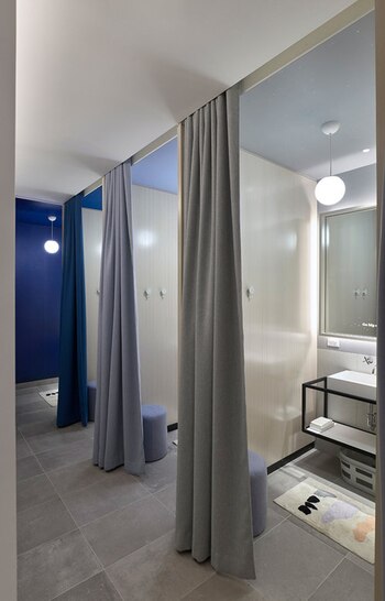 Cuentan con baños individuales para