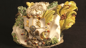 Florero de Llorente restaurado y