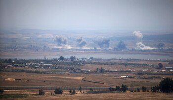 El humo de las explosiones